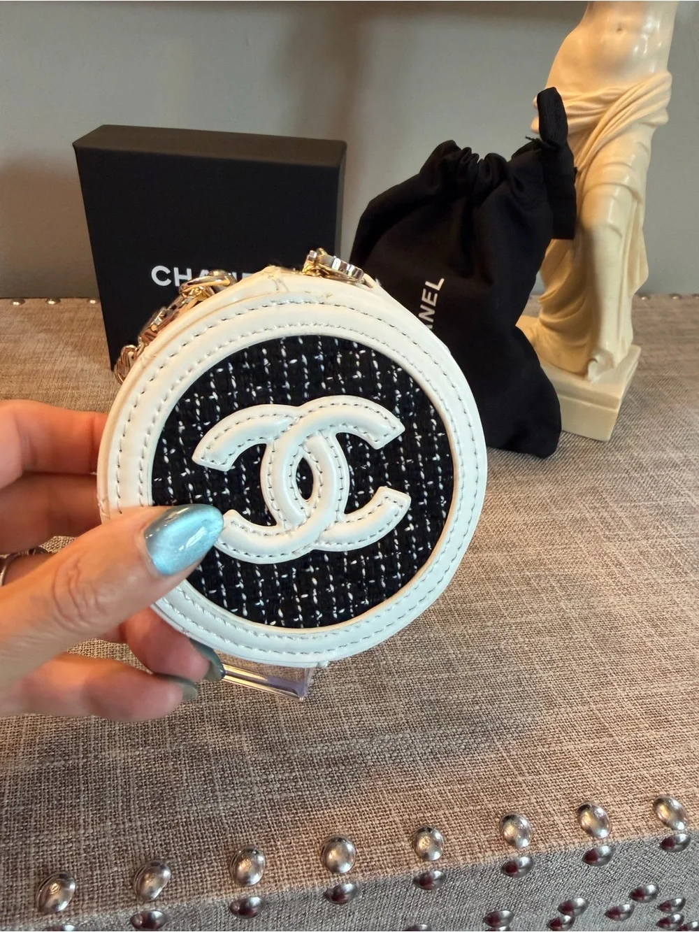 GWP for Chanel NIB Giftable  Black & White Round CC Logo Clutch
